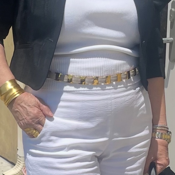 VINTAGE SALVATORE FERRAGAMO cream gold toned logo BELT - Picture 2 of 13